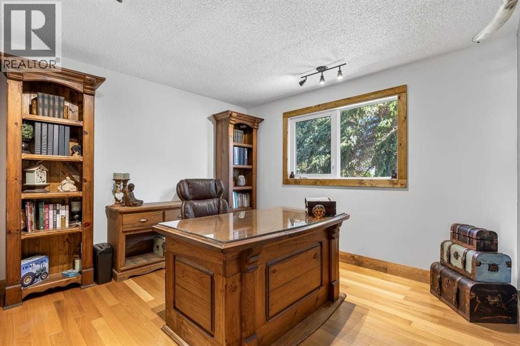 216 Castleridge Drive NE — photo 21