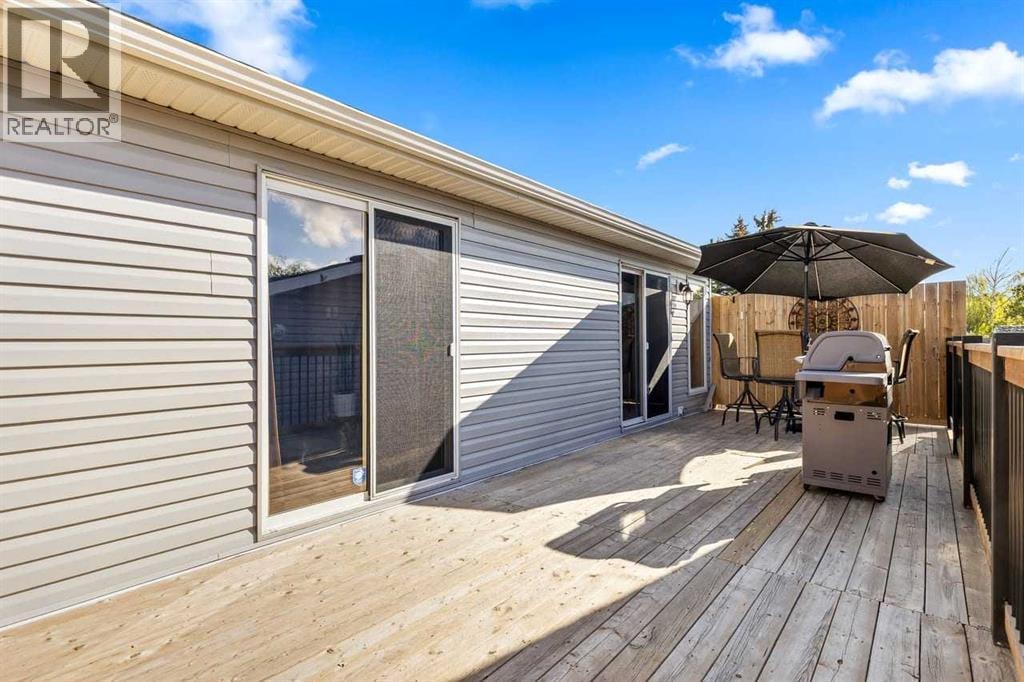 216 Castleridge Drive NE — photo 37