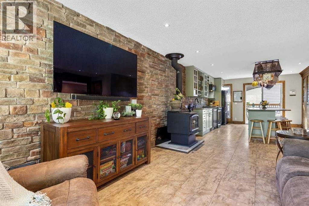 216 Castleridge Drive NE — photo 8