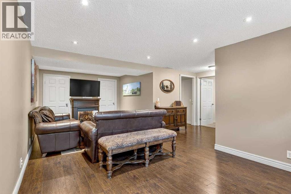 216 Castleridge Drive NE — photo 24