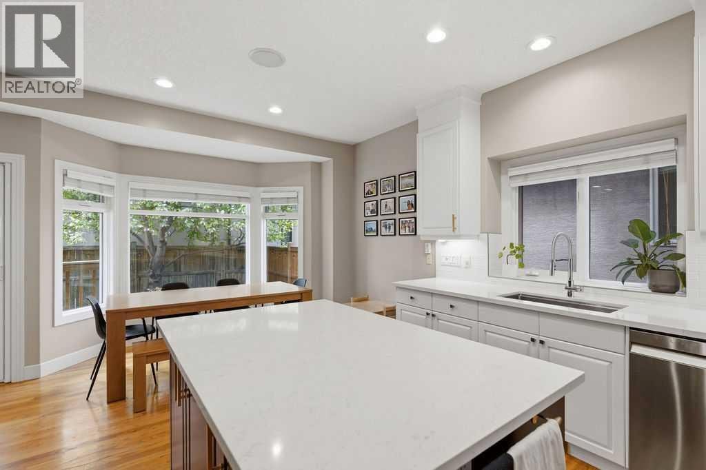 2727 6 Street NE — photo 16