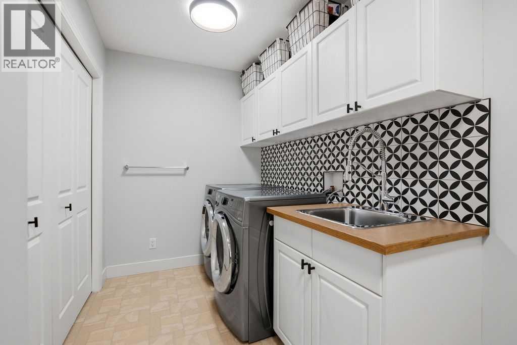 2727 6 Street NE — photo 17