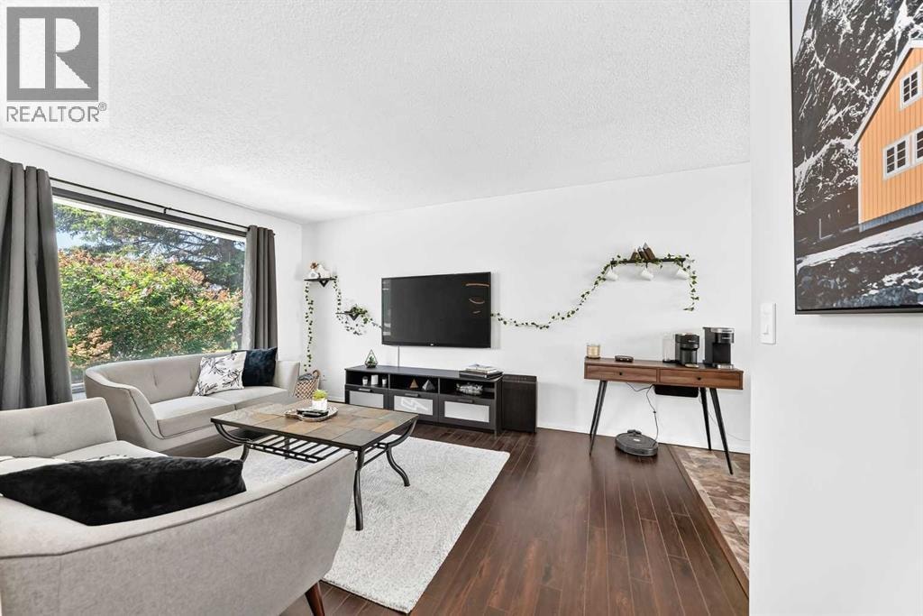 12 Aspen Crescent SE — photo 13