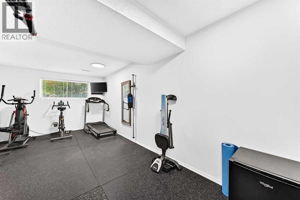12 Aspen Crescent SE — photo 32
