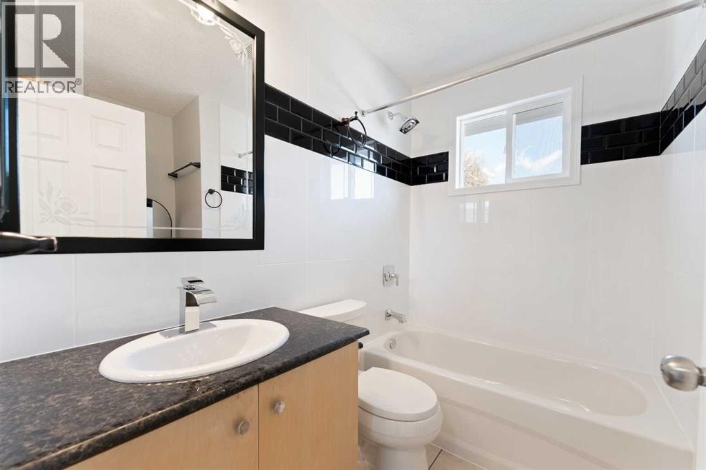 6808 Rundlehorn Drive NE — photo 10