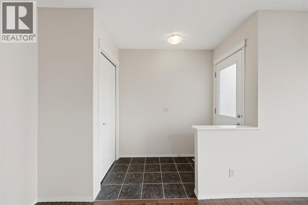 646 Everridge Drive SW — photo 15