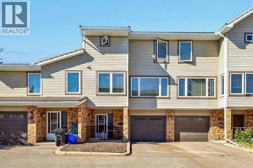 109 Coachway Lane SW — photo 1