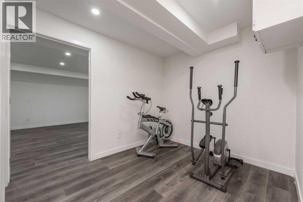8266 Edgebrook Drive — photo 35
