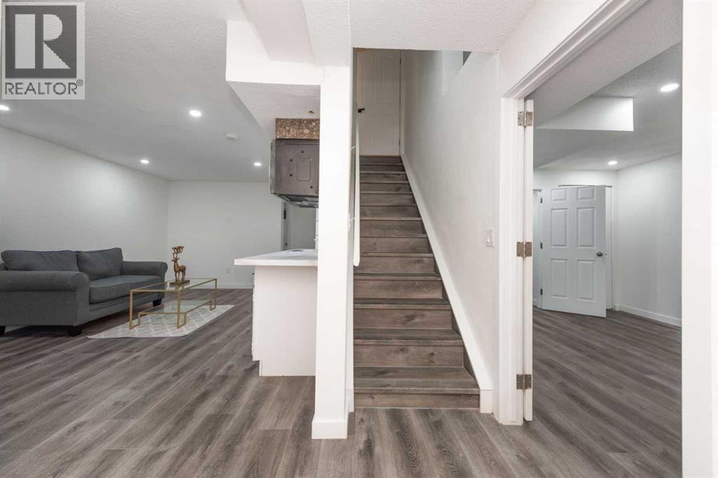 8266 Edgebrook Drive — photo 34