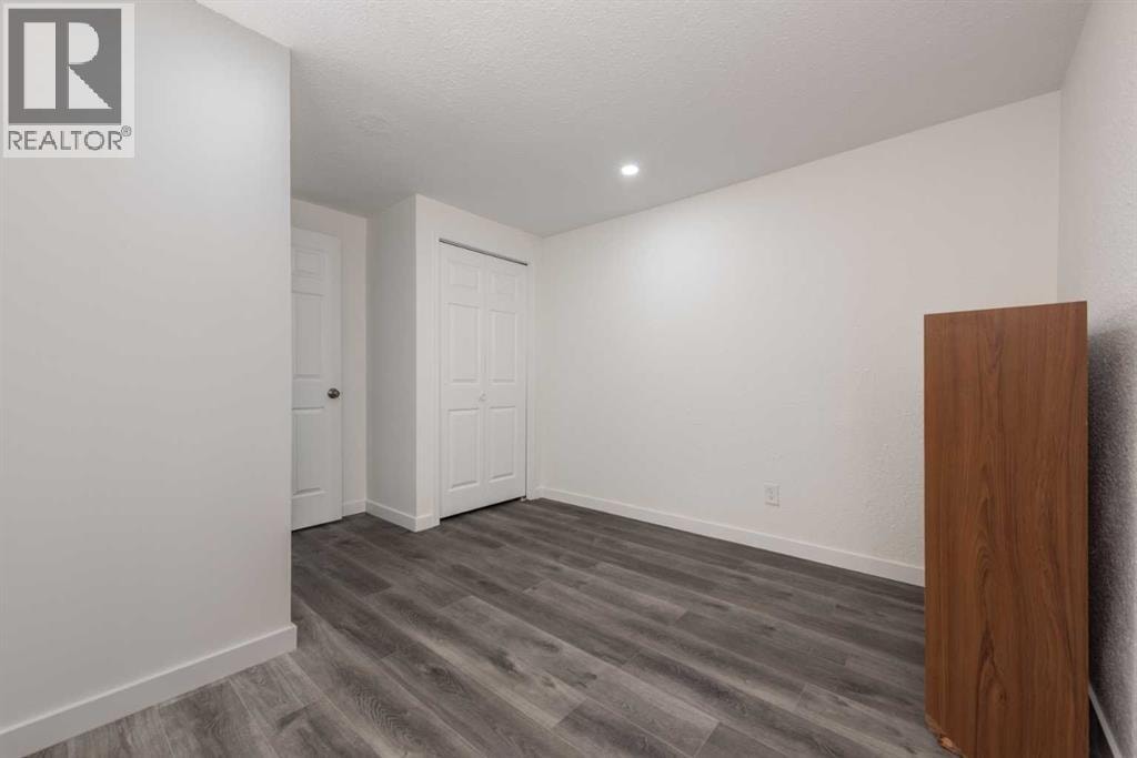 8266 Edgebrook Drive — photo 38
