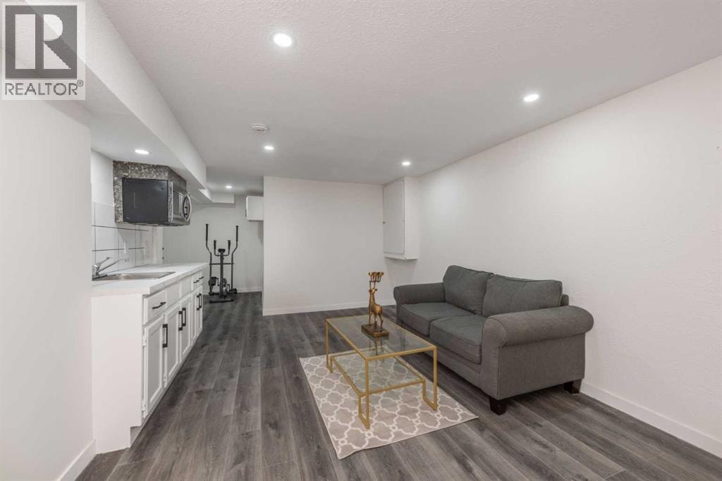 8266 Edgebrook Drive — photo 37