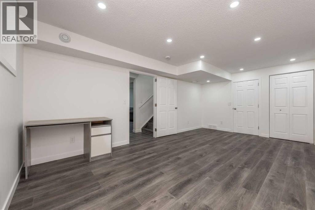 8266 Edgebrook Drive — photo 42