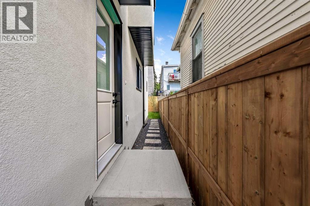 2518 16B Street SW — photo 24