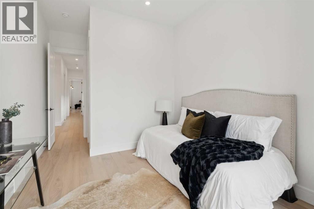4214 16 Street SW — photo 33