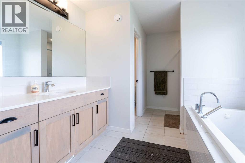 915 Corner Meadows Way NE — photo 25