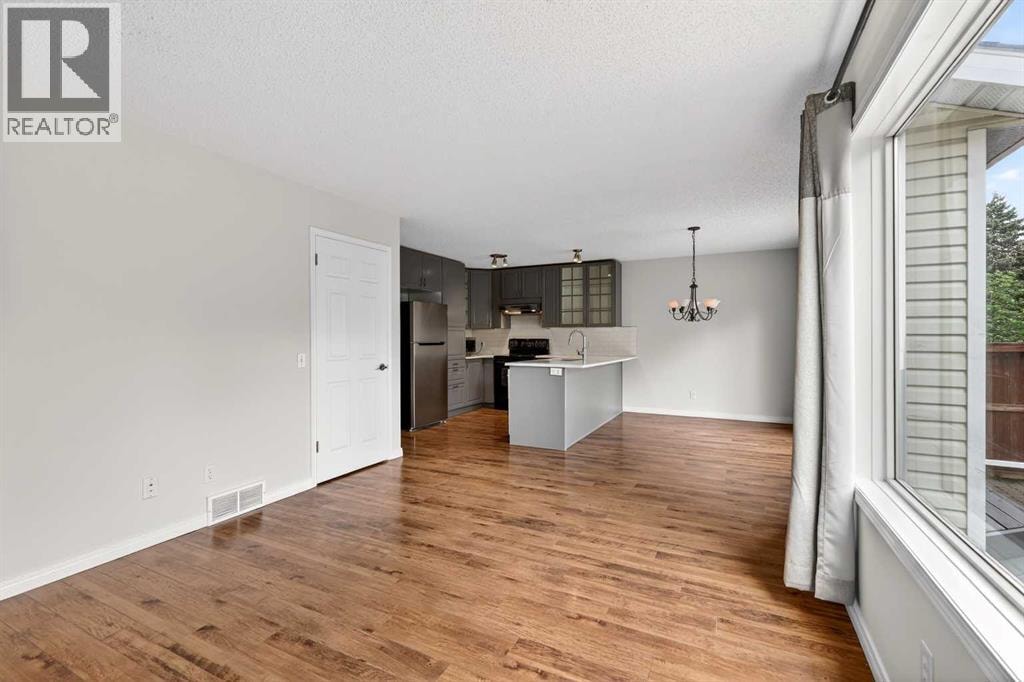 98 River Rock Crescent SE — photo 21