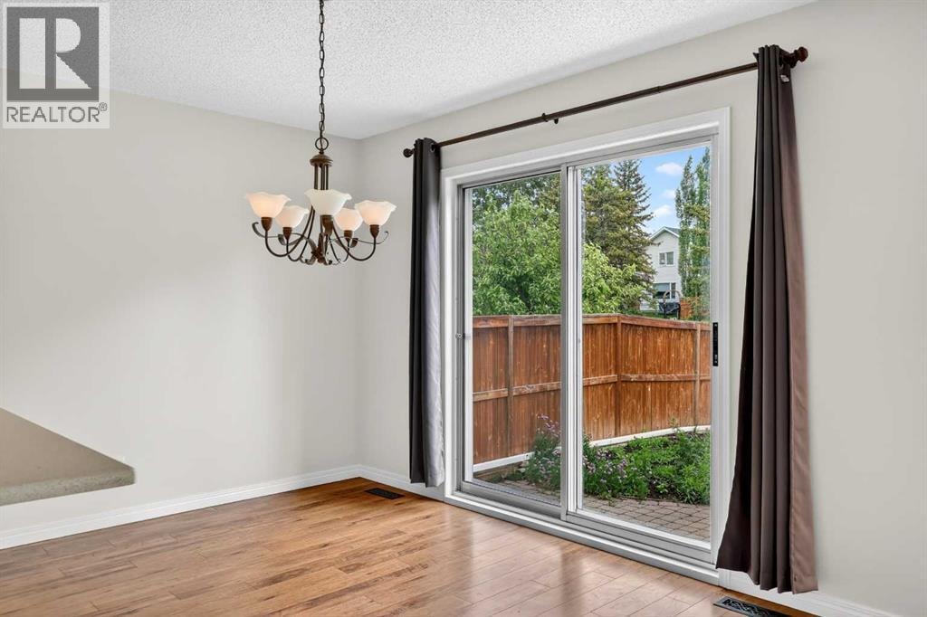 98 River Rock Crescent SE — photo 23