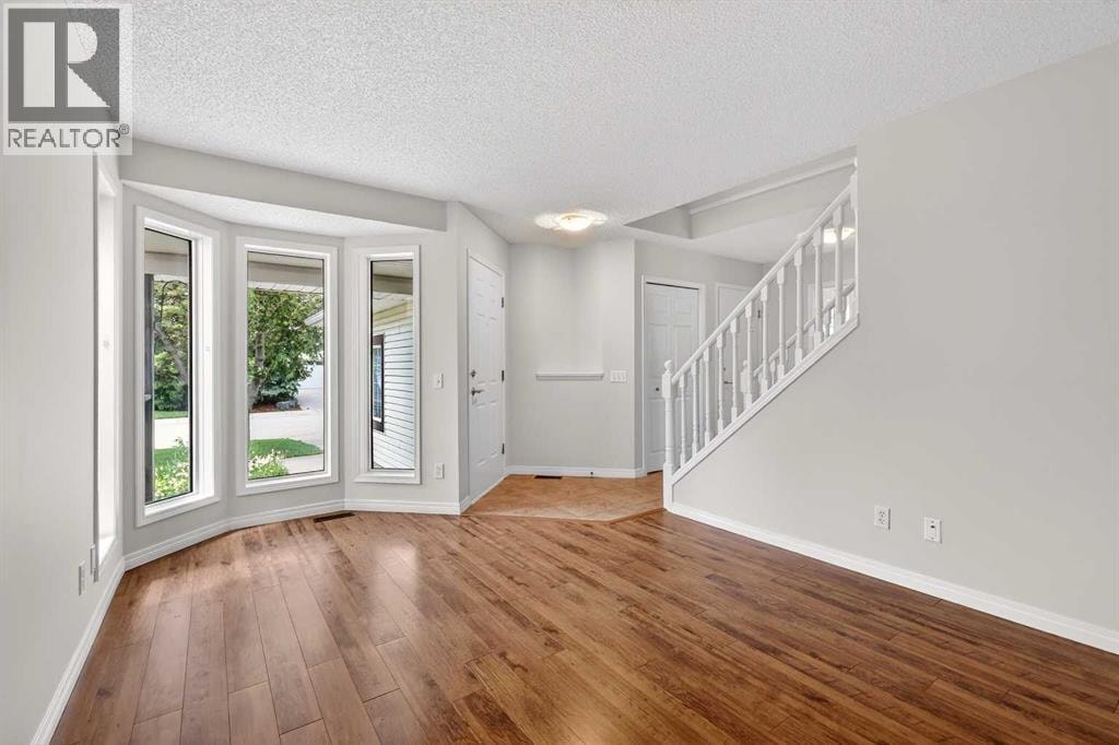 98 River Rock Crescent SE — photo 9