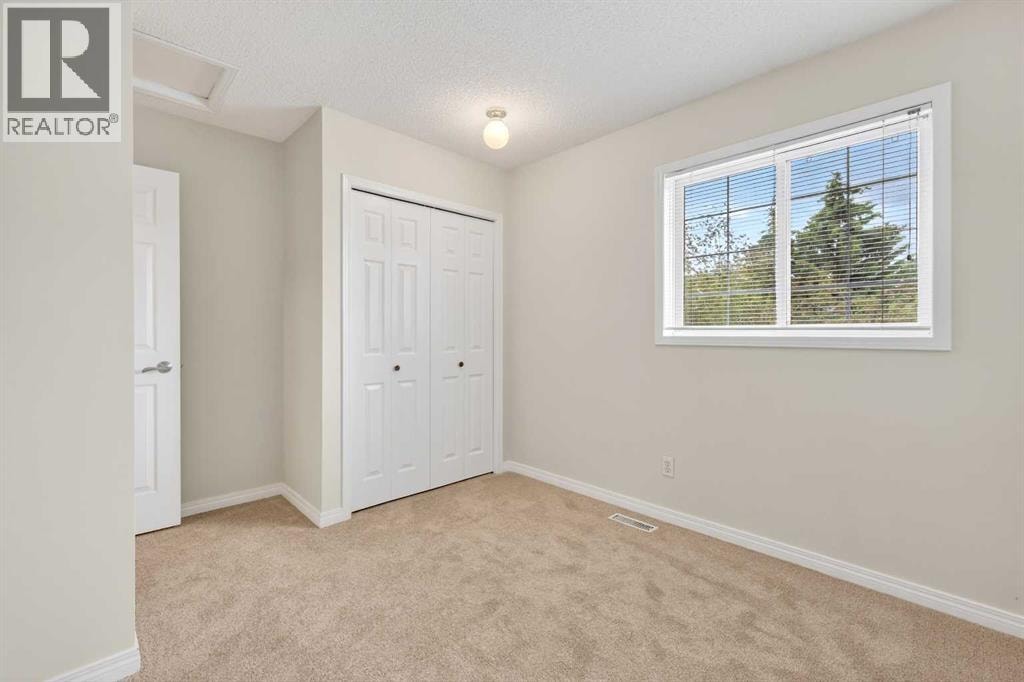 98 River Rock Crescent SE — photo 37
