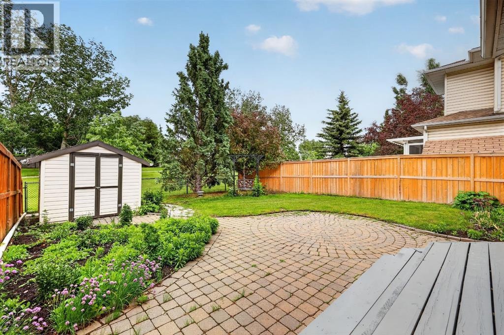 98 River Rock Crescent SE — photo 42