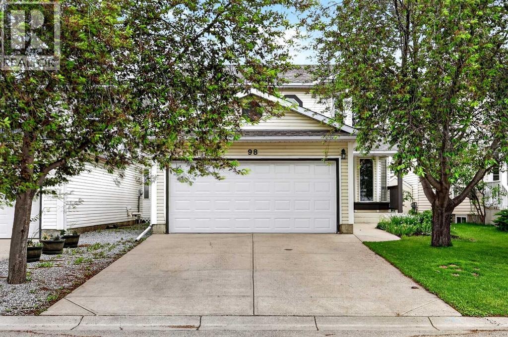 98 River Rock Crescent SE — photo 47