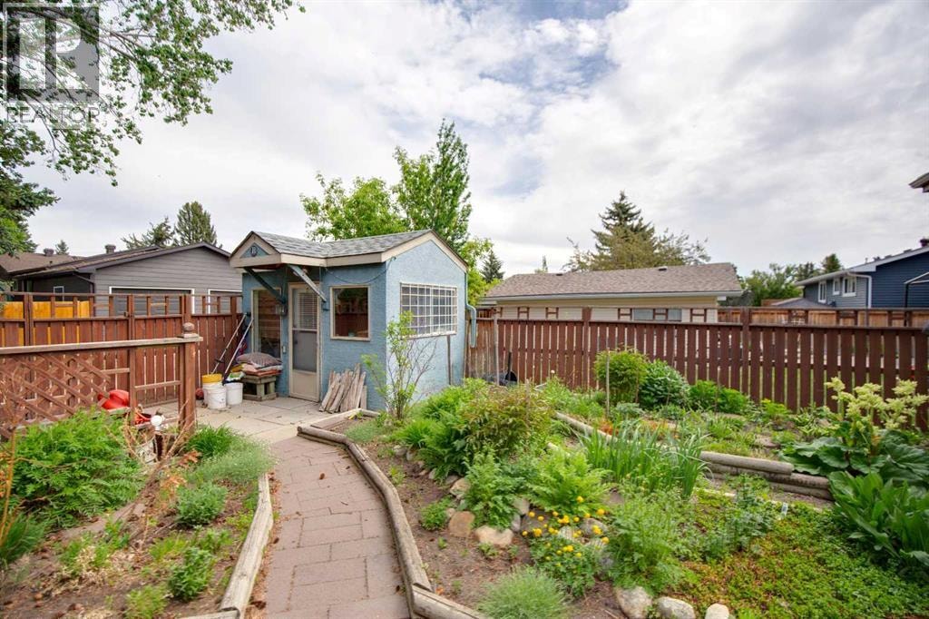 328 Norseman Road NW — photo 8