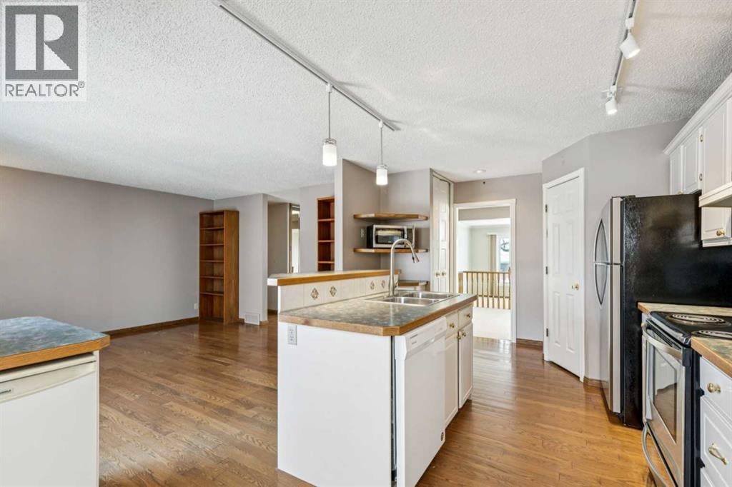 328 Norseman Road NW — photo 17
