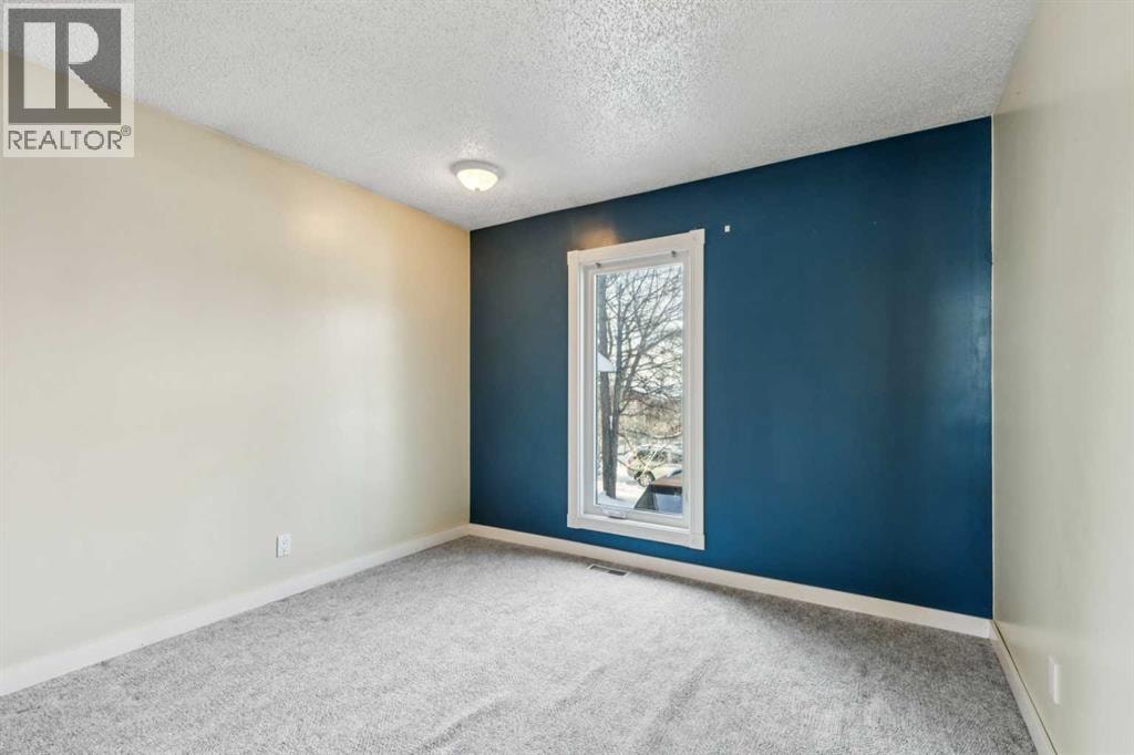 328 Norseman Road NW — photo 22