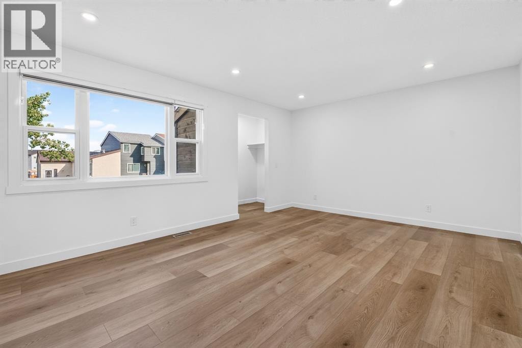 287 Pensville Close SE — photo 3