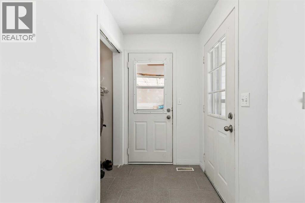228 Marquis Place SE — photo 3