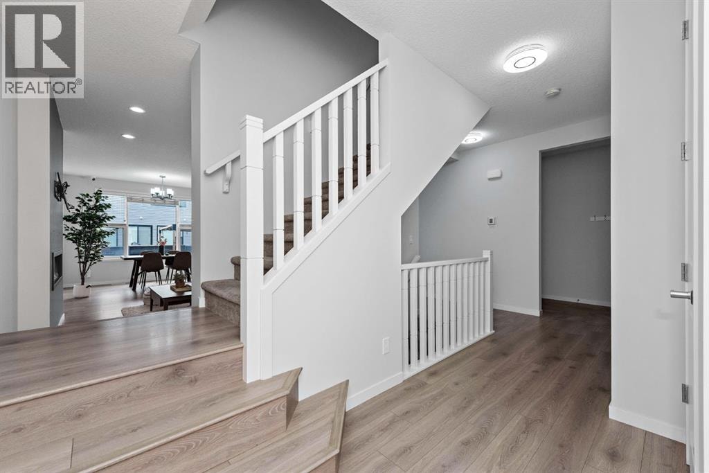 54 Seton Manor SE — photo 3