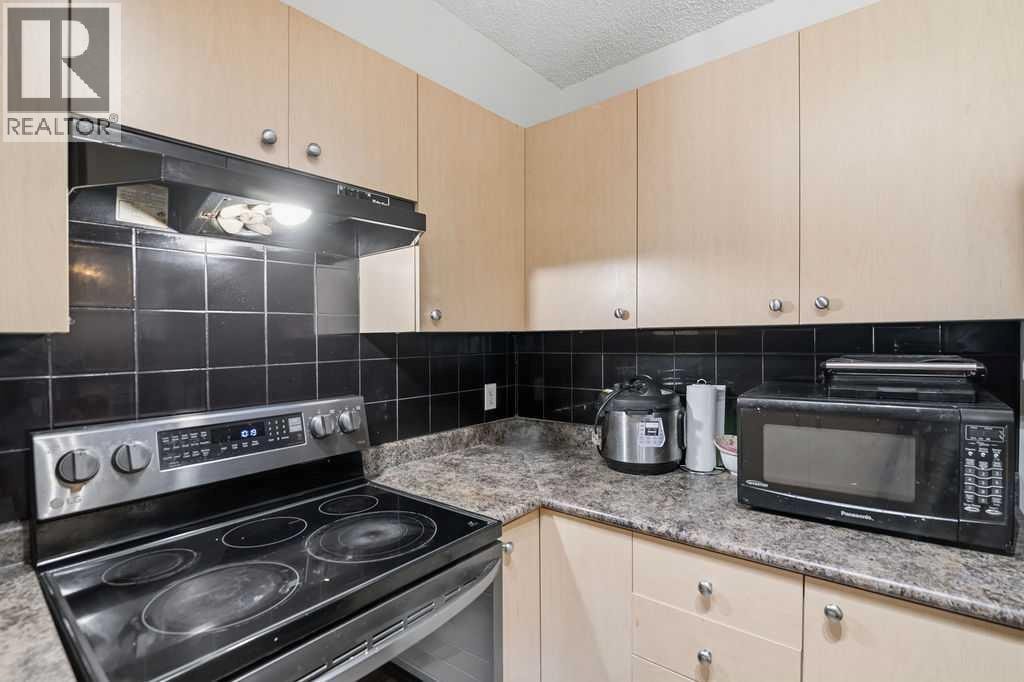 1008, 1111 6 Avenue SW — photo 15