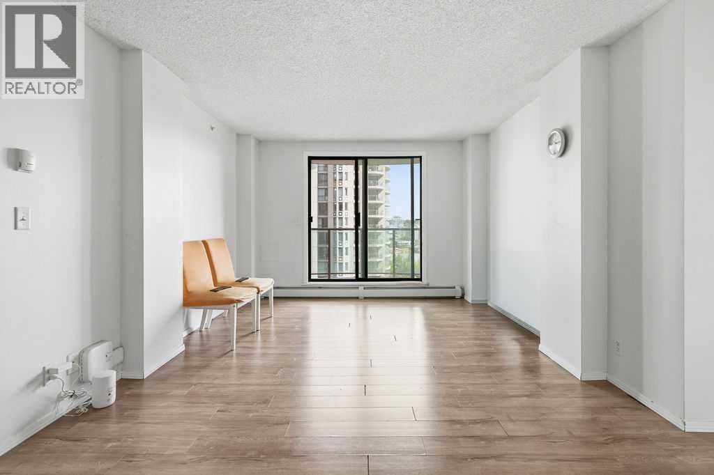 1008, 1111 6 Avenue SW — photo 17