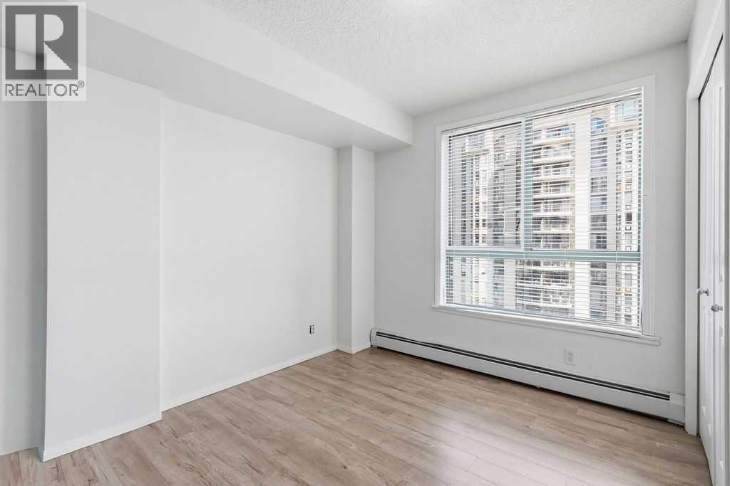 1008, 1111 6 Avenue SW — photo 22