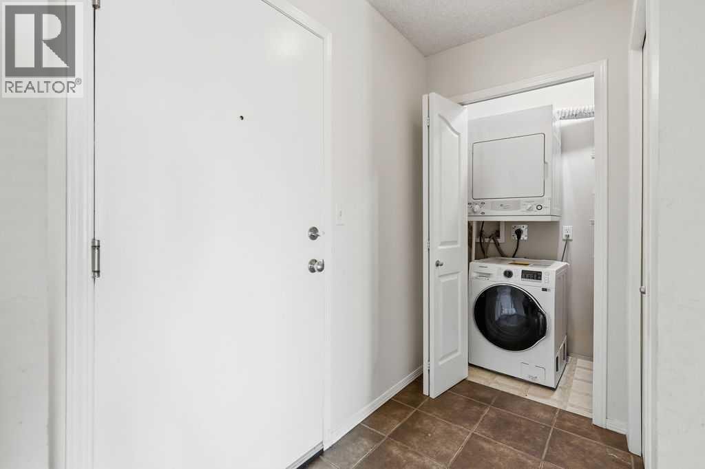 1008, 1111 6 Avenue SW — photo 7