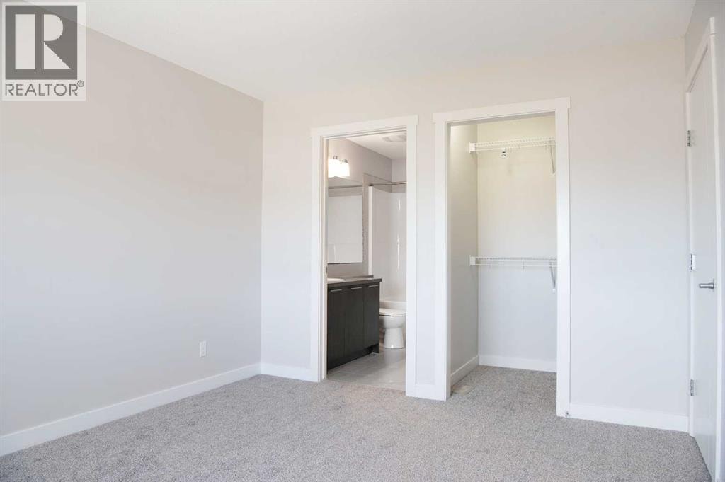 206 Redstone View NE — photo 11