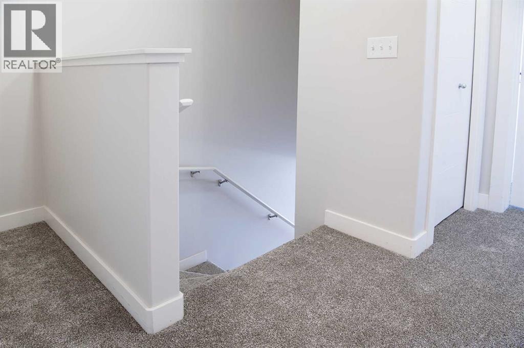 206 Redstone View NE — photo 9