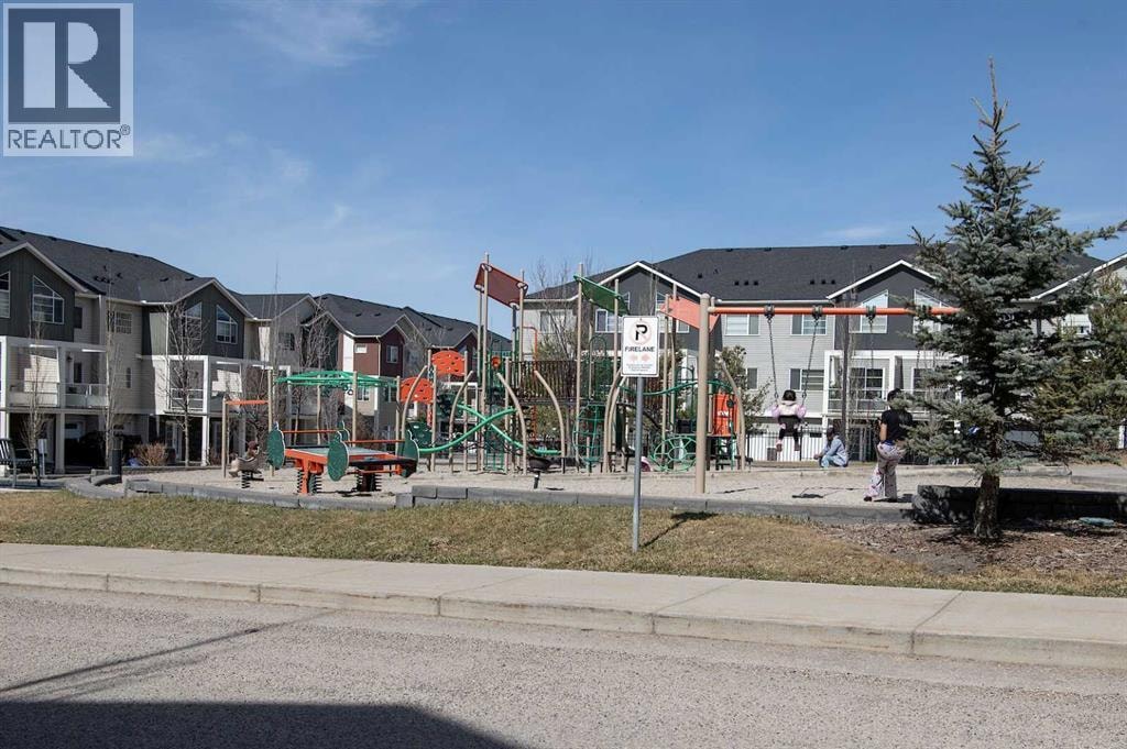 206 Redstone View NE — photo 18