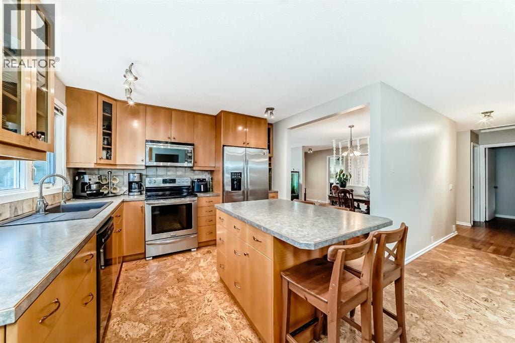308 Cannington Place SW — photo 2