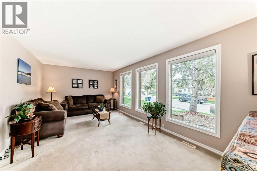 308 Cannington Place SW — photo 8
