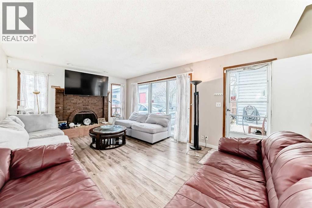 5411 Temple Road NE — photo 3