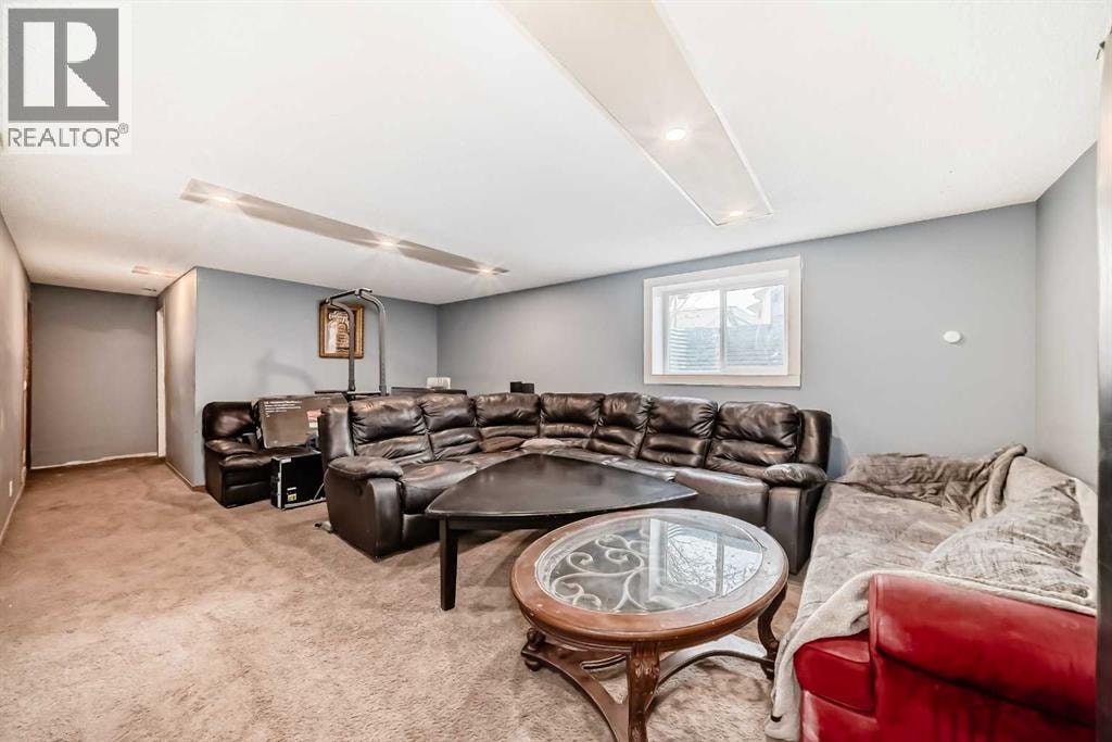 5411 Temple Road NE — photo 21
