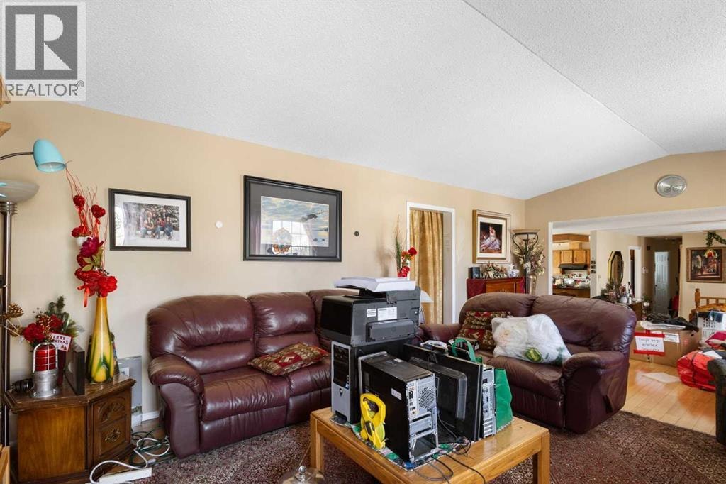 169 Beddington Circle NE — photo 3