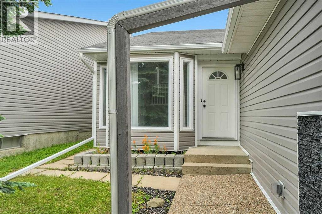 45 Shawinigan Road SW — photo 2
