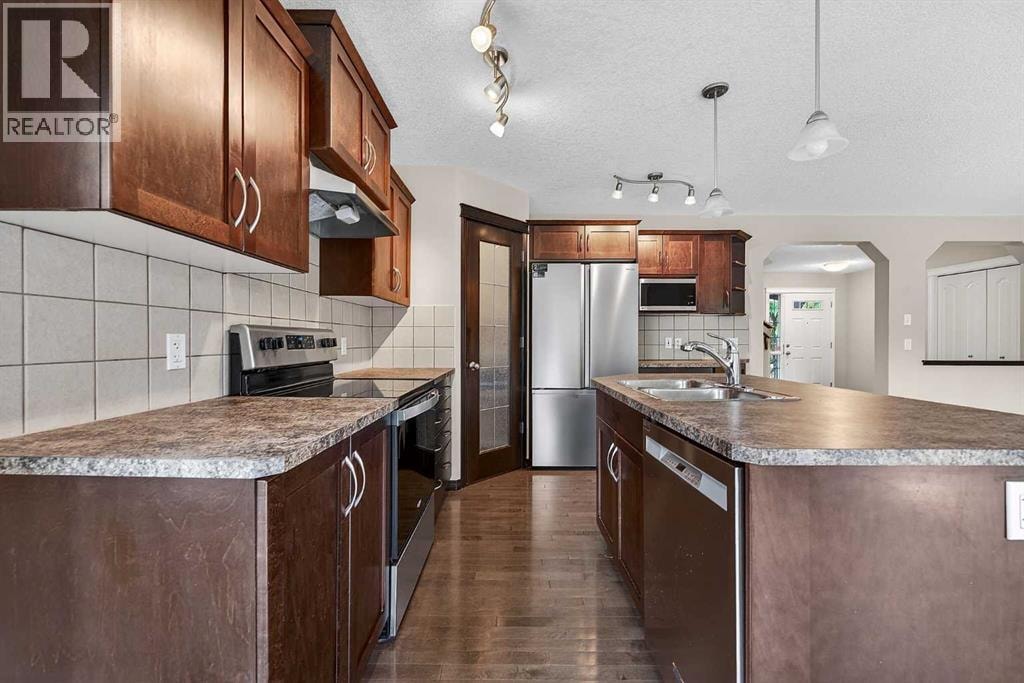 162 Cranwell Square SE — photo 15