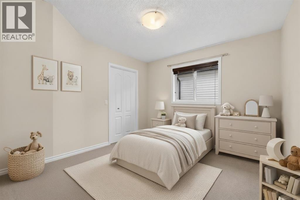 162 Cranwell Square SE — photo 36