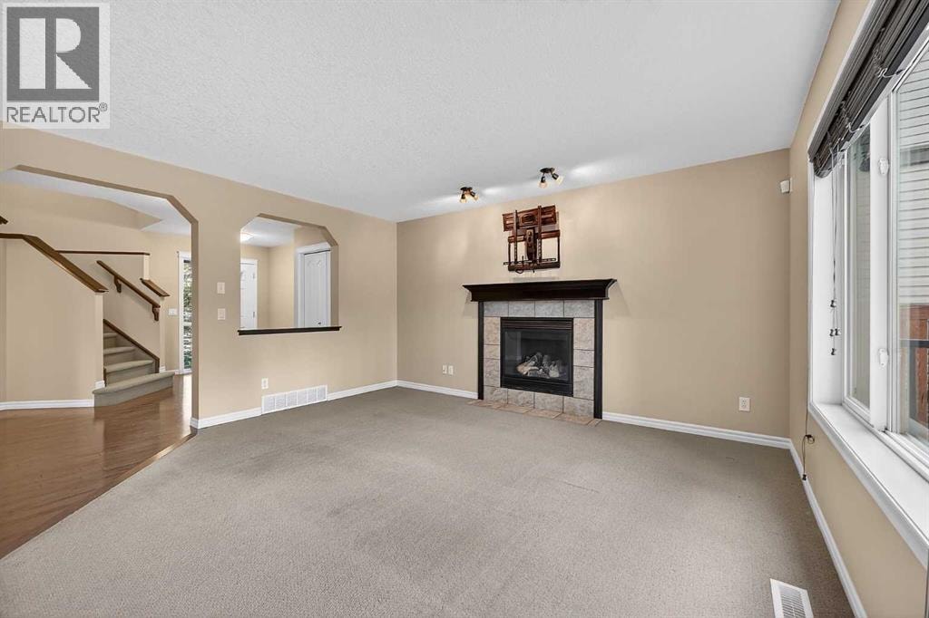 162 Cranwell Square SE — photo 8