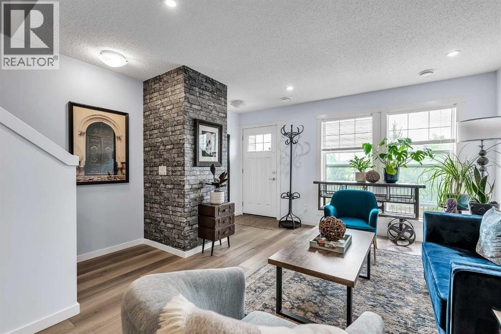 406 Cranbrook Square SE — photo 8