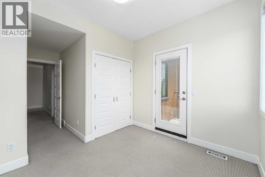 1814 14A Street SW — photo 32