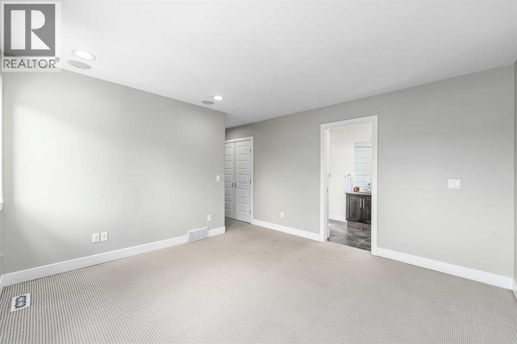 1814 14A Street SW — photo 24